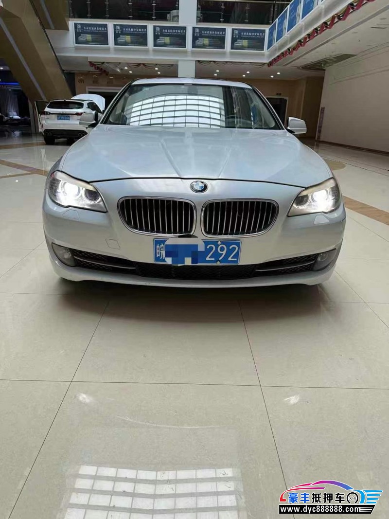 抵押车出售12年宝马5系轿车