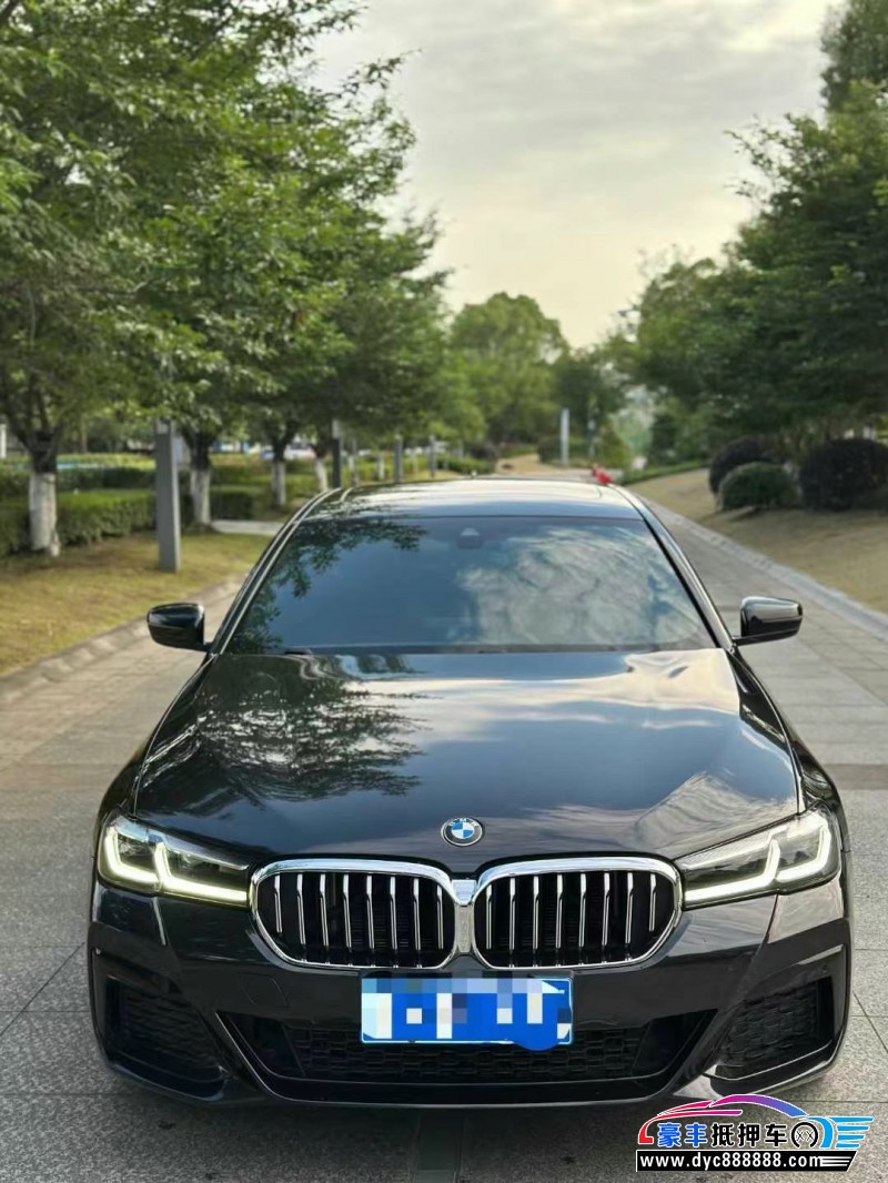 抵押车出售22年宝马5系轿车