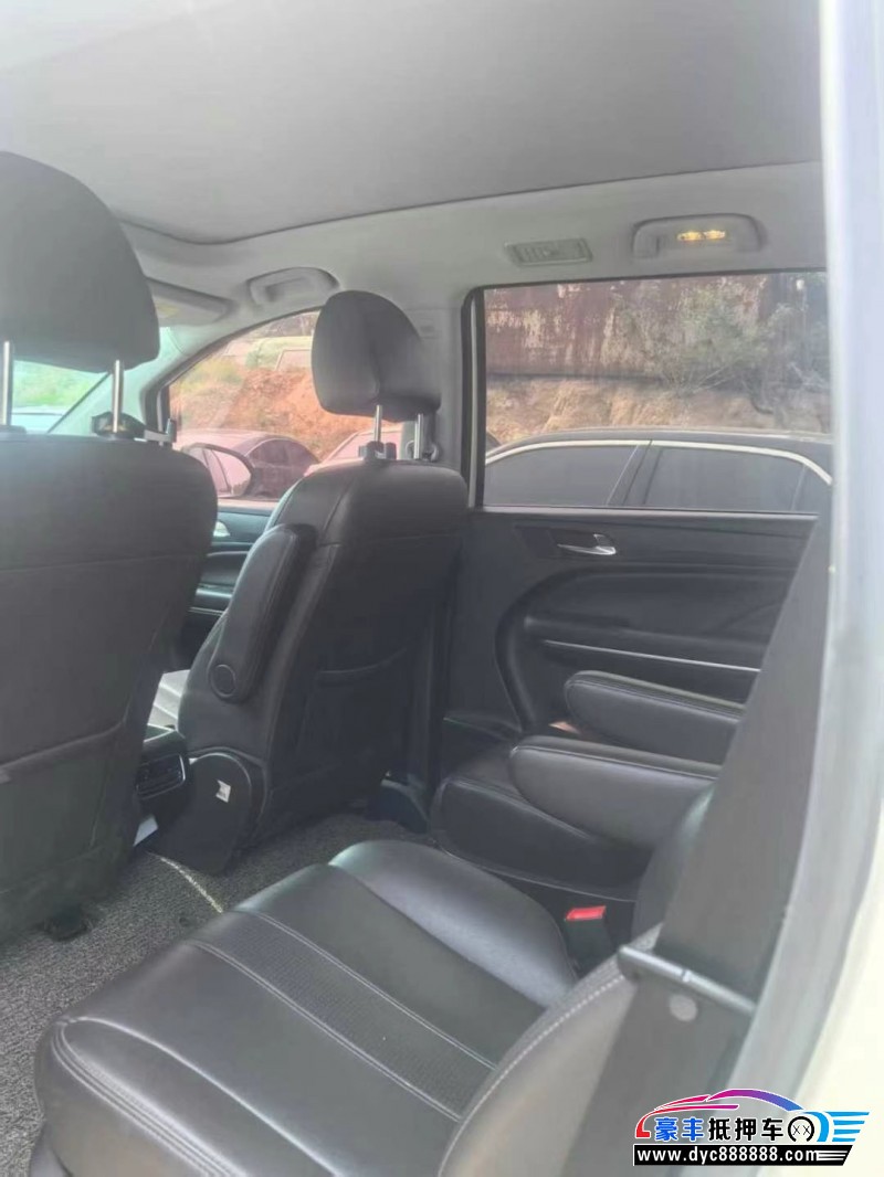 19年传祺m6轿车抵押车出售