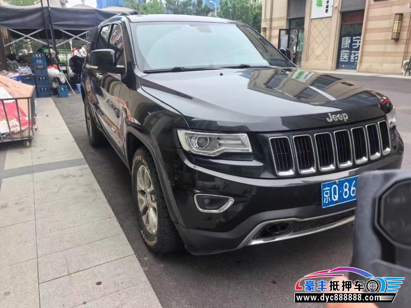 17年Jeep大切诺基轿车抵押车出售