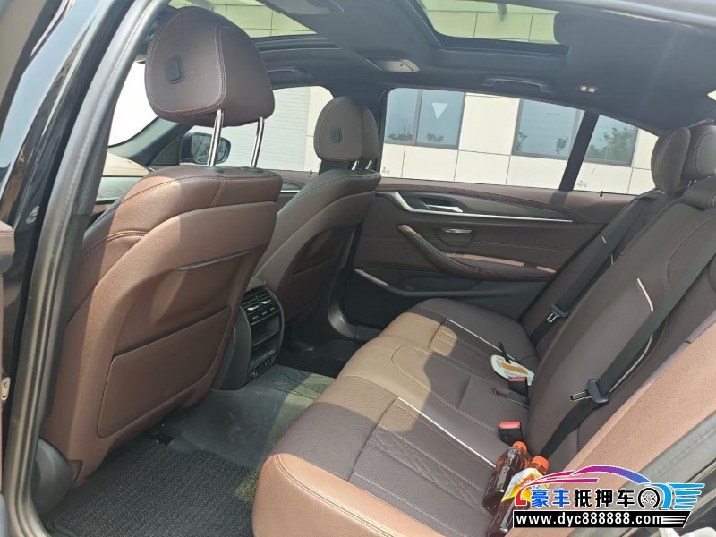 22年宝马5系轿车抵押车出售