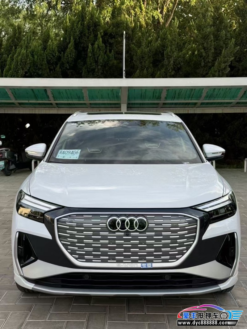 25年奥迪Q4轿车抵押车出售