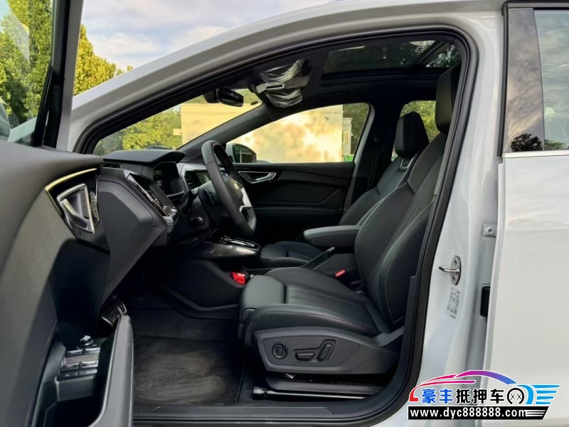 25年奥迪Q4轿车抵押车出售