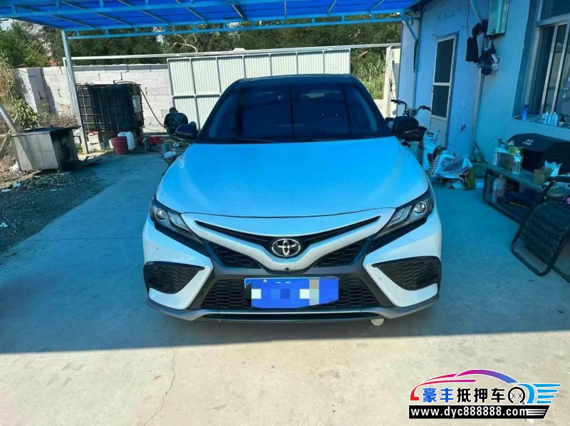 抵押车出售22年丰田凯美瑞轿车