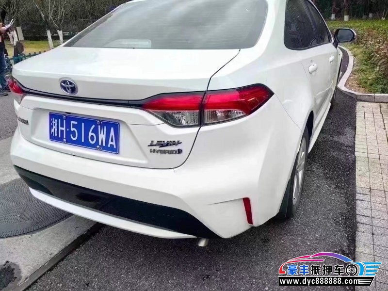 22年丰田雷凌轿车抵押车出售