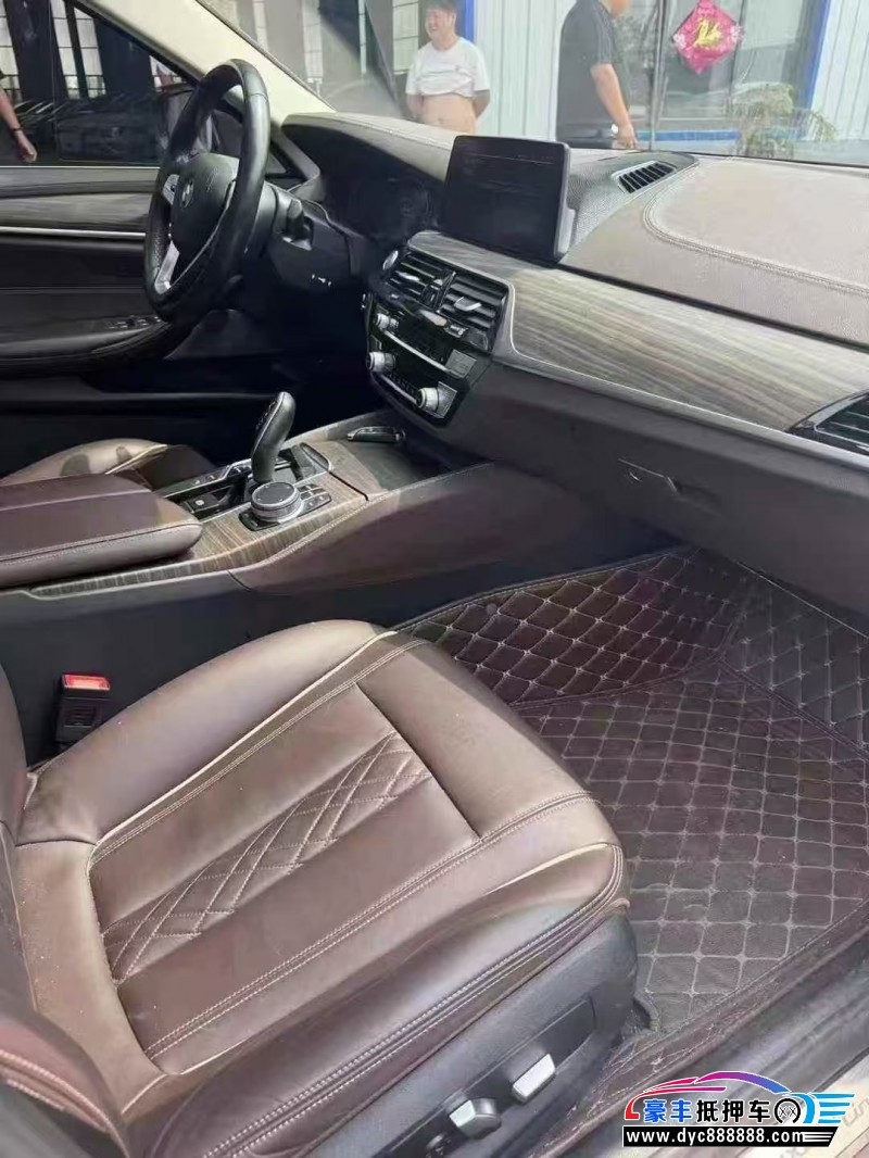 20年宝马5系轿车抵押车出售