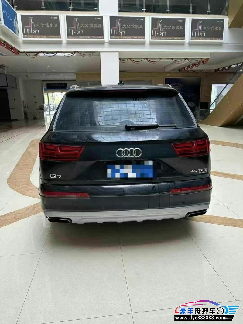17年奥迪Q7轿车抵押车出售