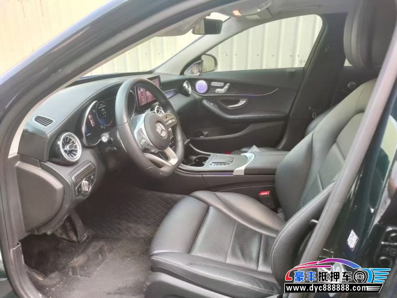 22年奔驰C轿车抵押车出售