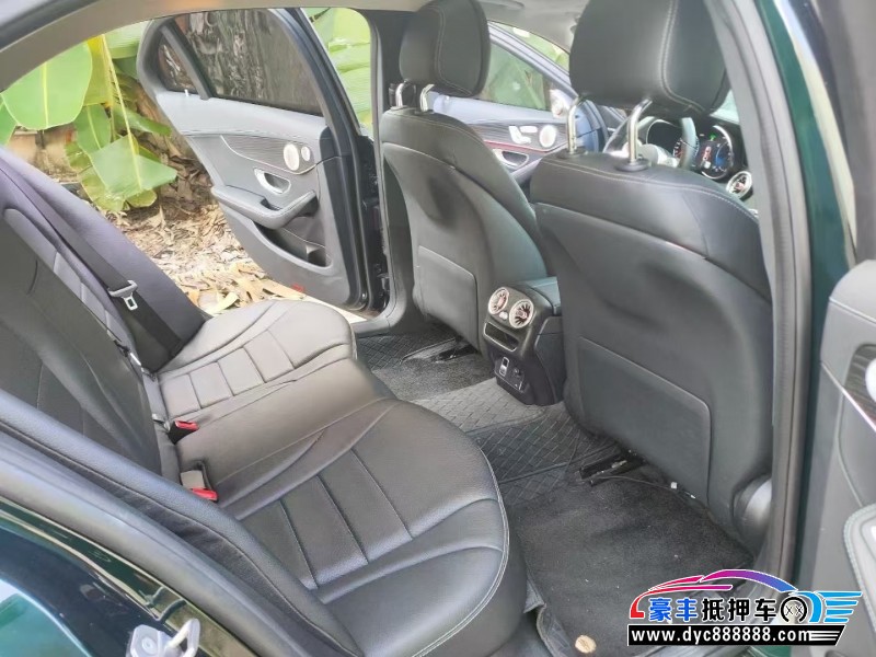 22年奔驰C轿车抵押车出售