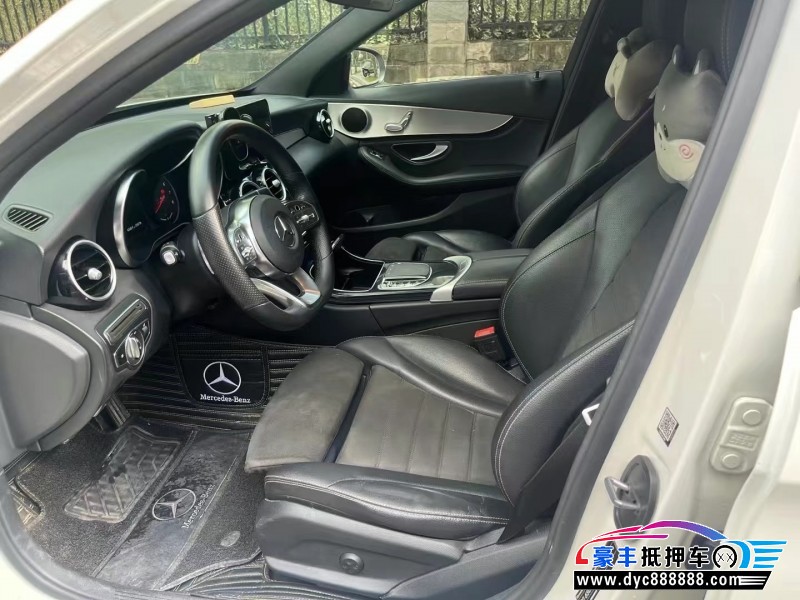 19年奔驰C轿车抵押车出售