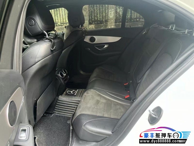 19年奔驰C轿车抵押车出售