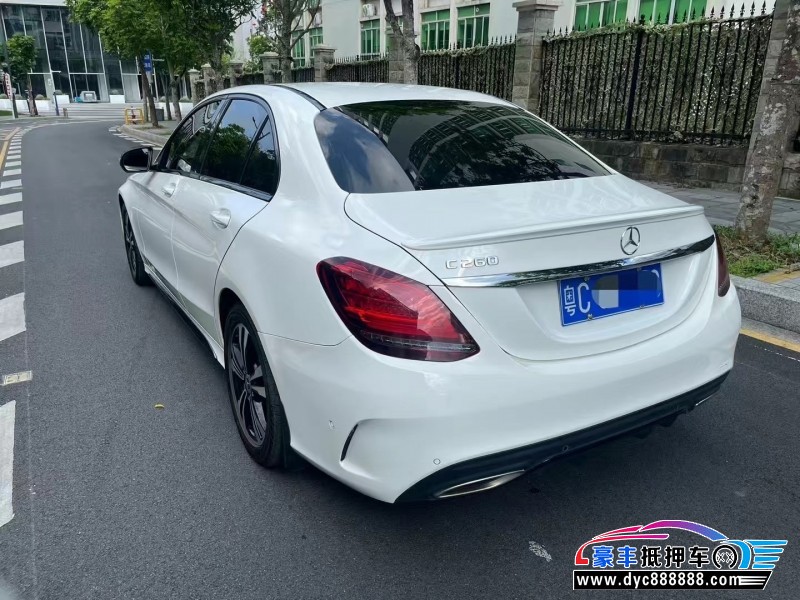 19年奔驰C轿车抵押车出售