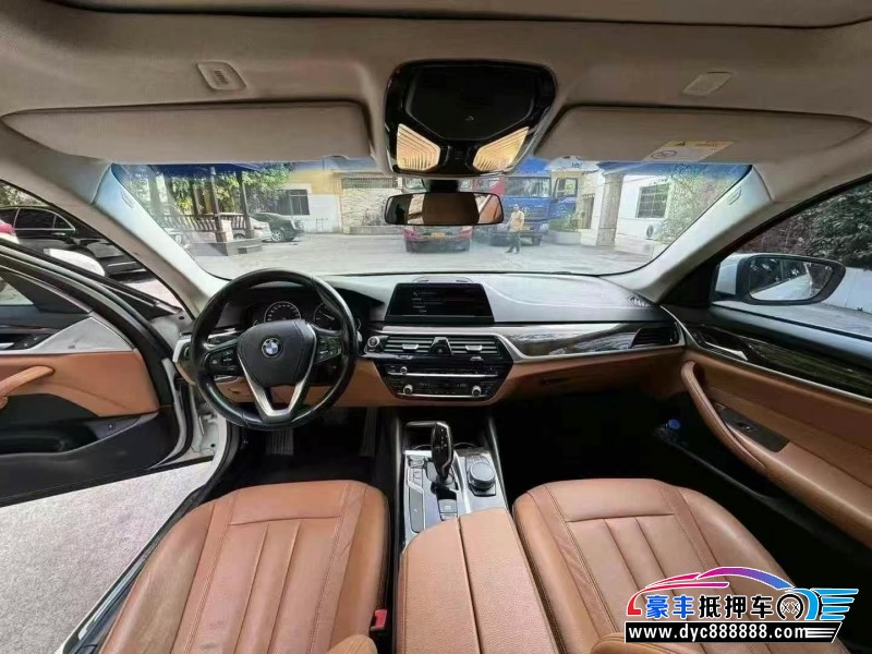 17年宝马5系轿车抵押车出售