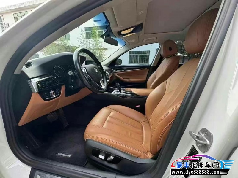 17年宝马5系轿车抵押车出售