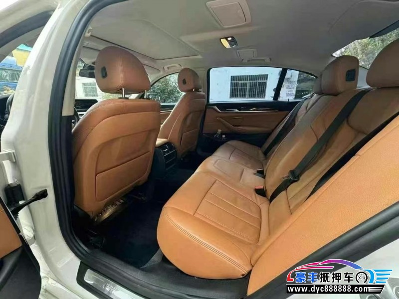 17年宝马5系轿车抵押车出售