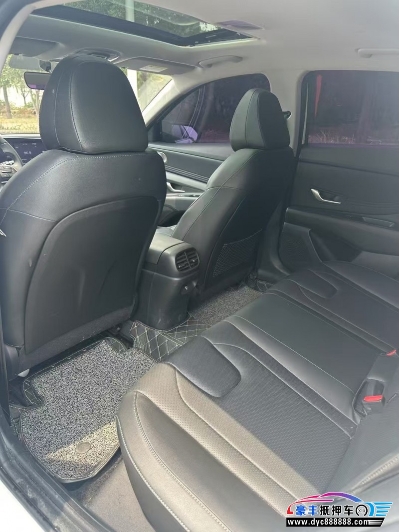 24年现代伊兰特轿车抵押车出售