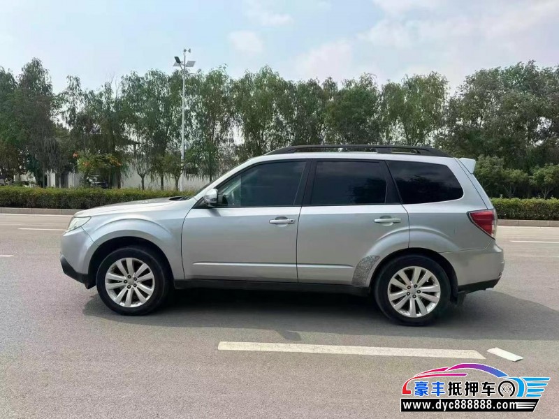 13年斯巴鲁森林人轿车抵押车出售