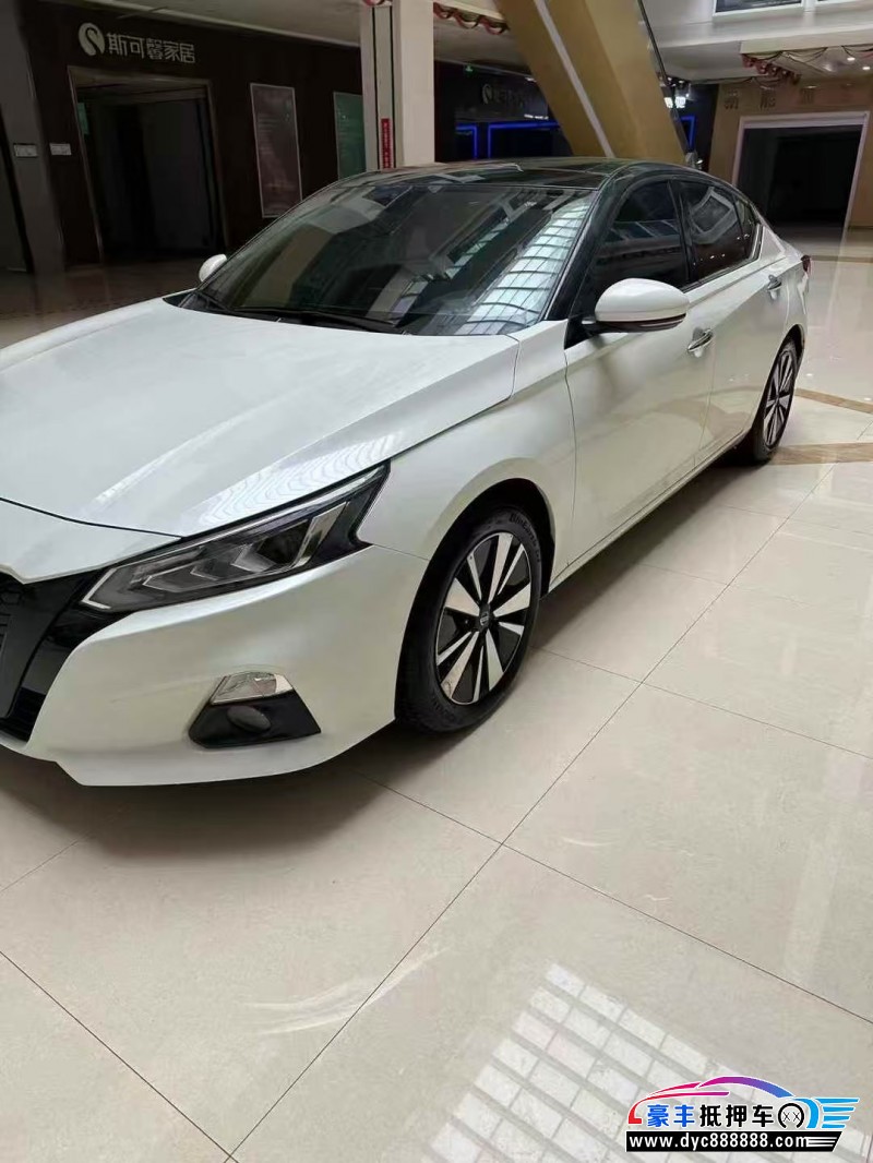 22年日产天籁轿车抵押车出售