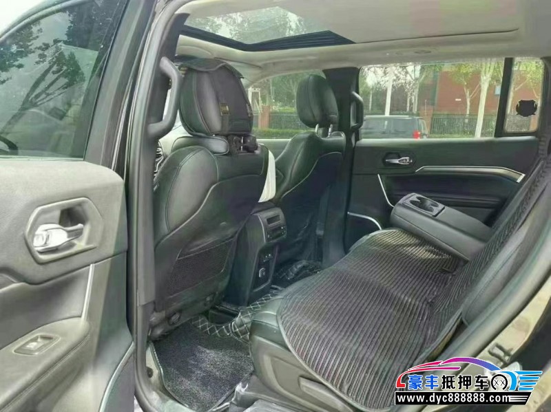 19年Jeep指挥官轿车抵押车出售