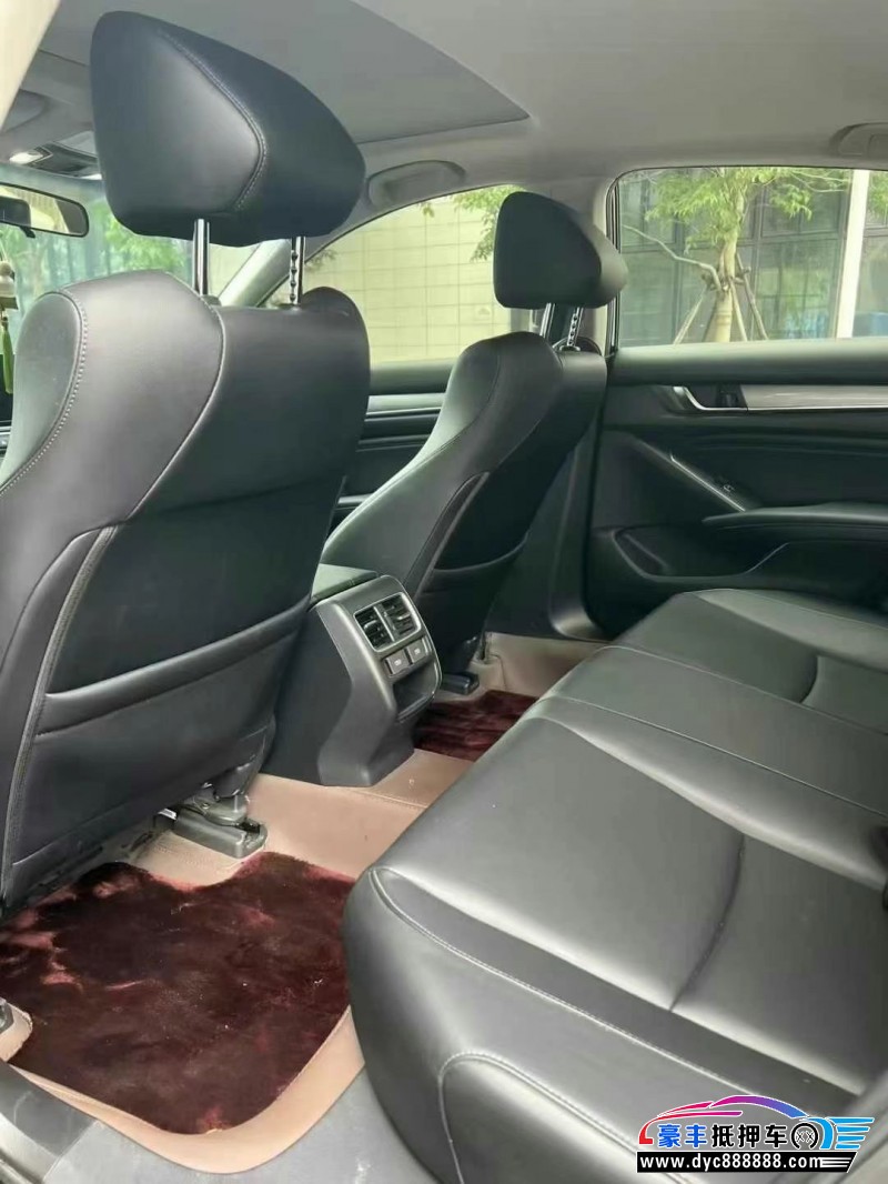 22年本田雅阁轿车抵押车出售