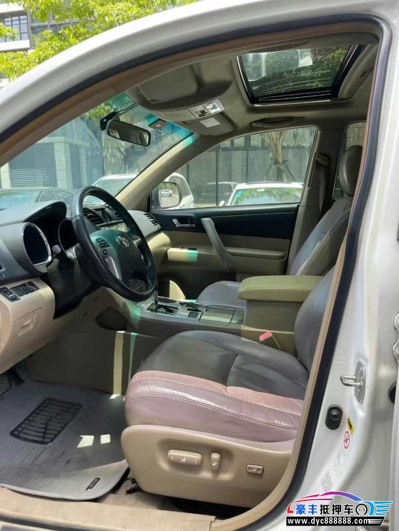 13年丰田汉兰达轿车抵押车出售