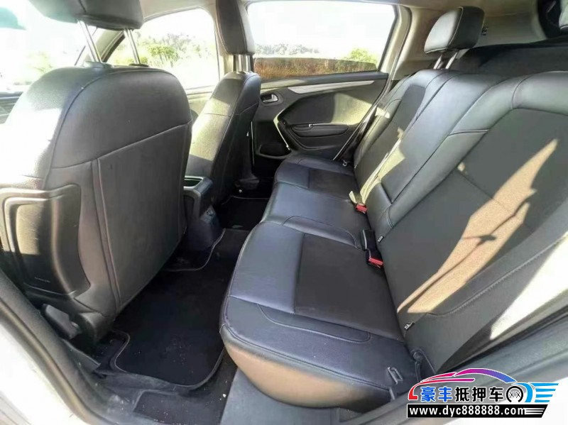 17年雪铁龙C3轿车抵押车出售