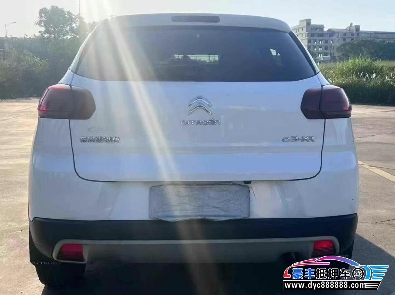 17年雪铁龙C3轿车抵押车出售