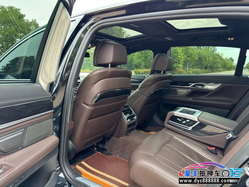 22年宝马7系轿车抵押车出售