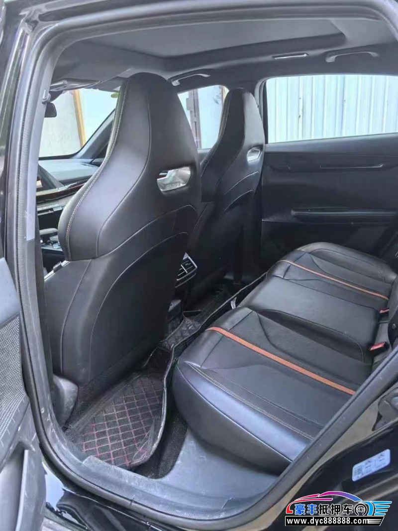 24年长安长安UNI轿车抵押车出售