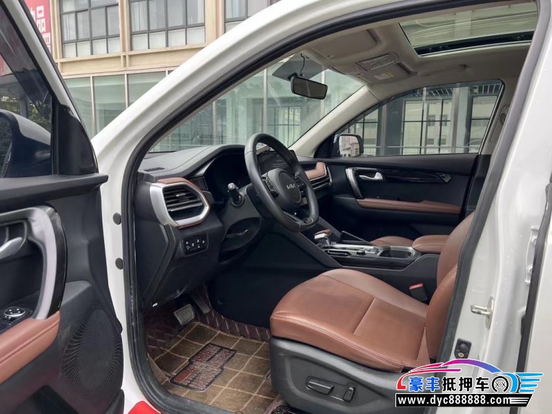 22年起亚智跑轿车抵押车出售