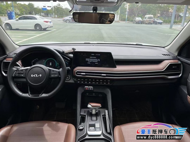 22年起亚智跑轿车抵押车出售