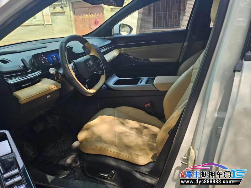 24年吉利银河L6轿车抵押车出售