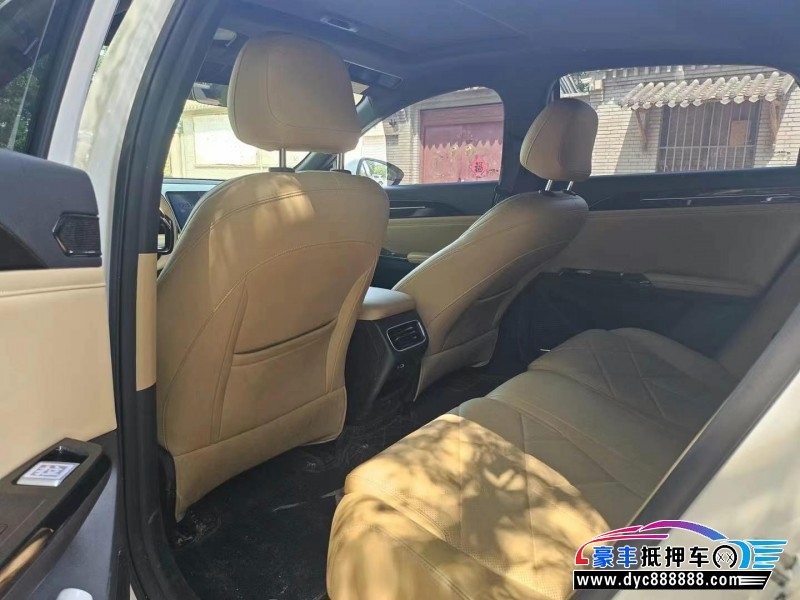 24年吉利银河L6轿车抵押车出售