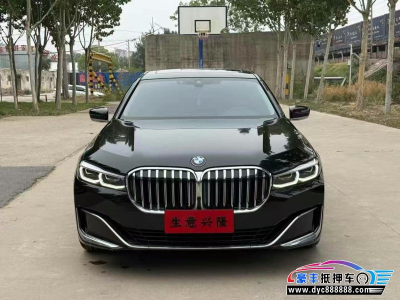 抵押车出售21年宝马7系轿车