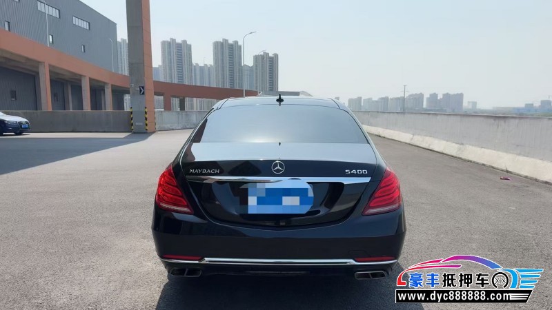 17年奔驰迈巴赫S级轿车抵押车出售