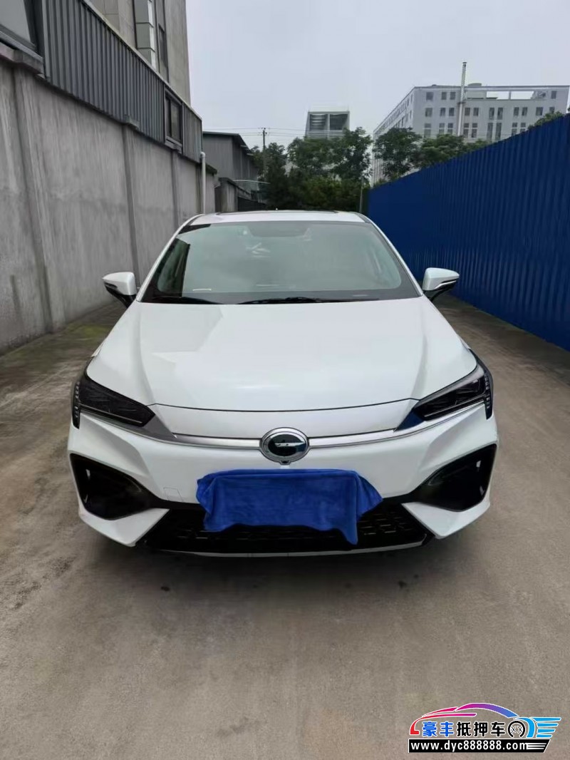 抵押车出售23年埃安魅S580轿车