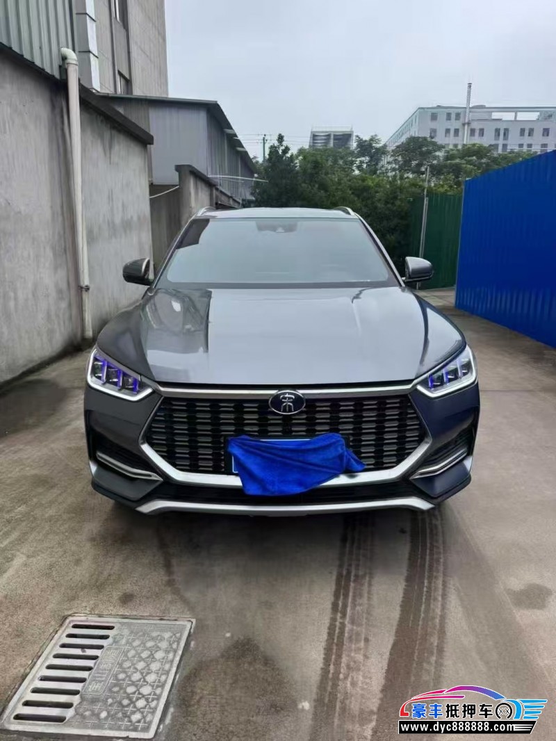 抵押车出售21年比亚迪宋轿车