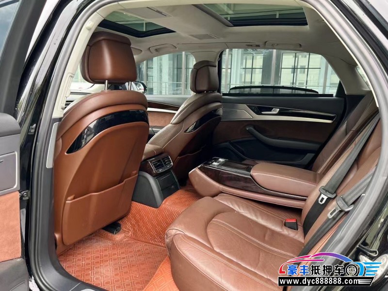 15年奥迪A8L轿车抵押车出售