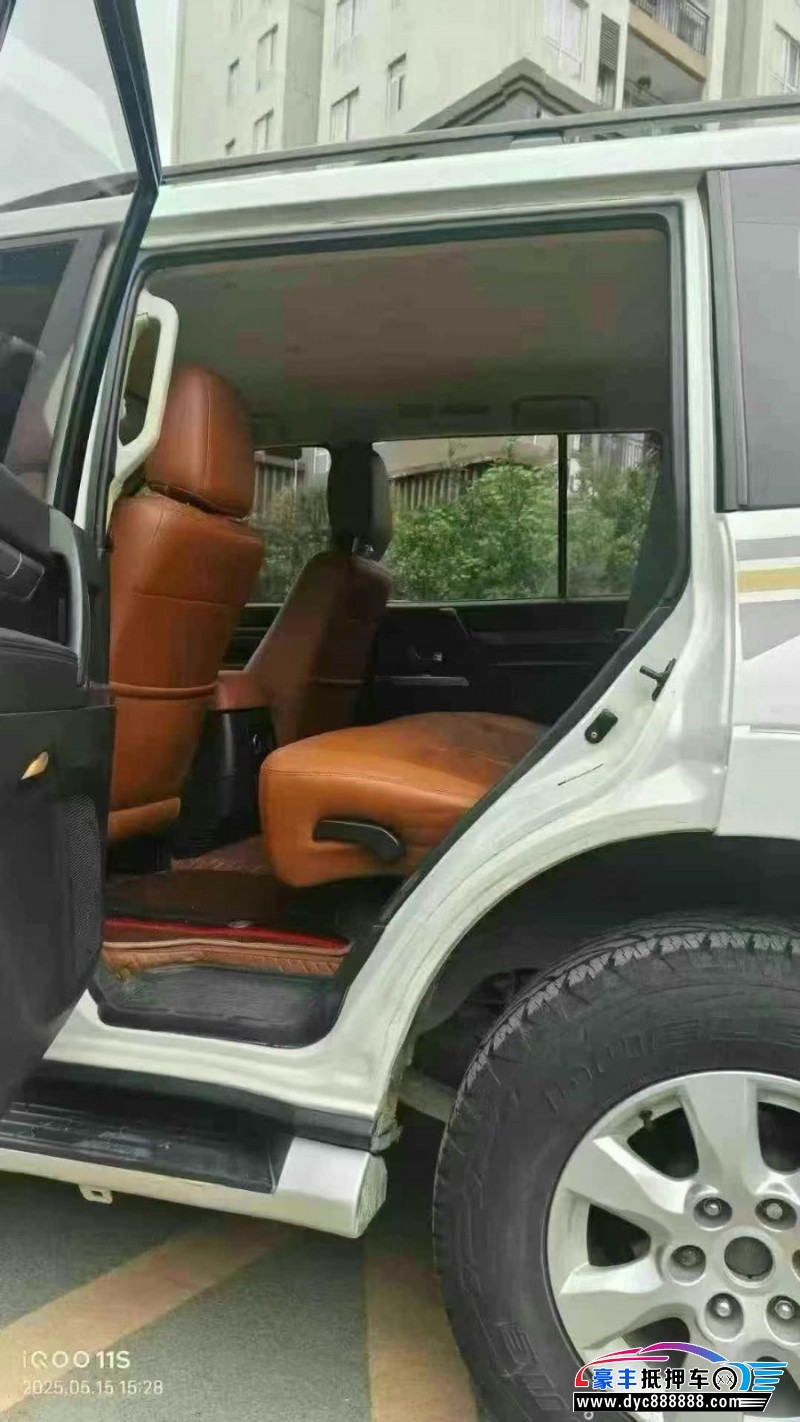 20年三菱帕杰罗轿车抵押车出售