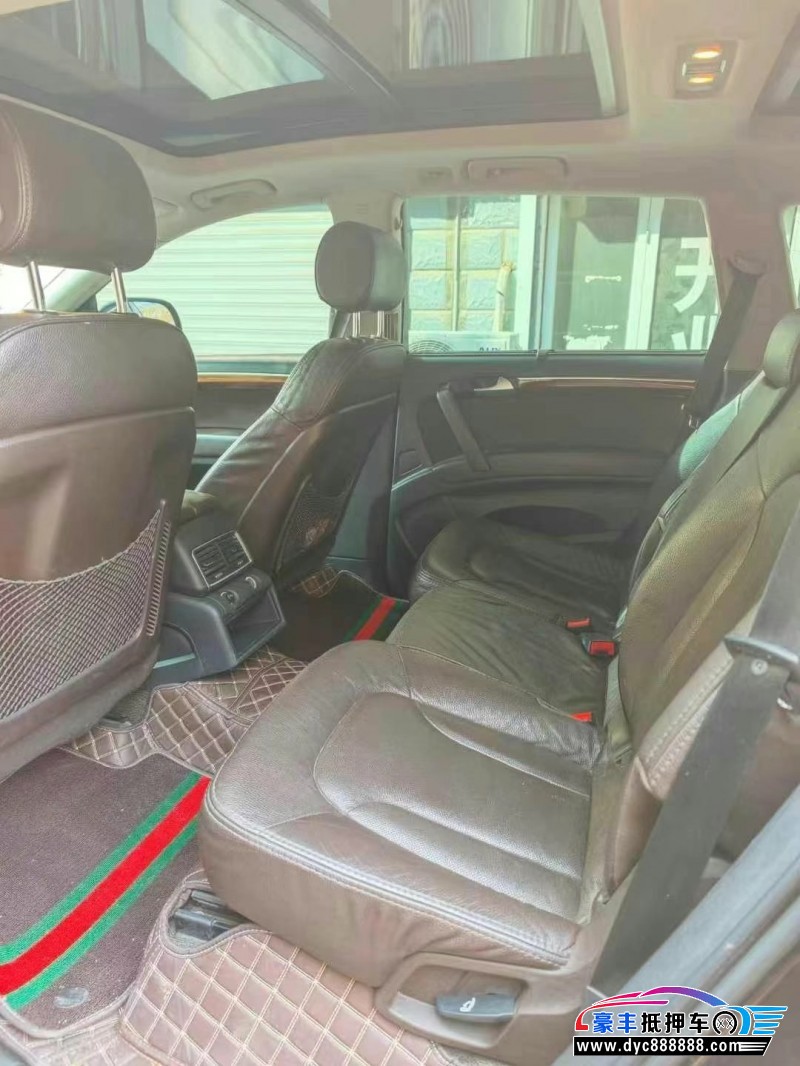 15年奥迪Q7轿车抵押车出售