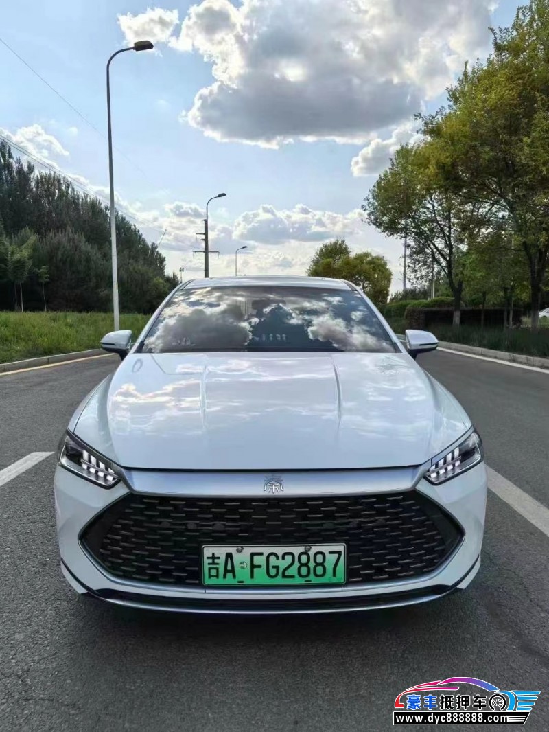 抵押车出售22年比亚迪秦轿车