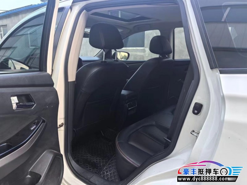 19年启辰T70轿车抵押车出售