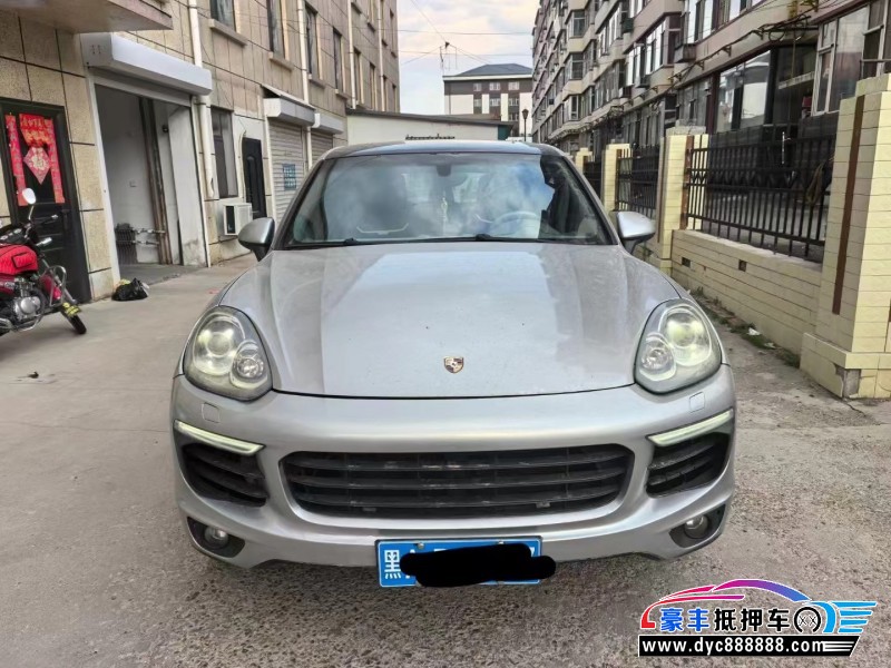 抵押车出售12年保时捷卡宴轿车
