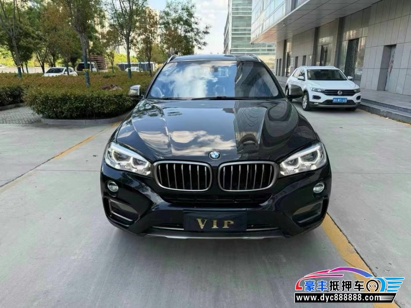 抵押车出售17年宝马X6轿车