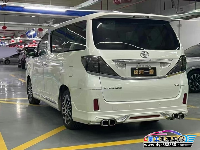 11年丰田埃尔法轿车抵押车出售