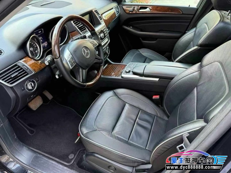 14年奔驰ML轿车抵押车出售