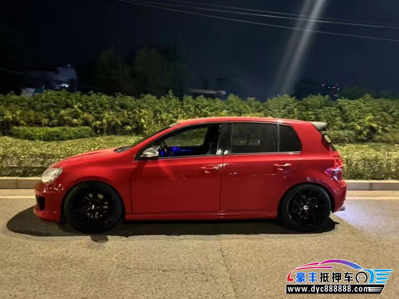 14年大众高尔夫轿车抵押车出售