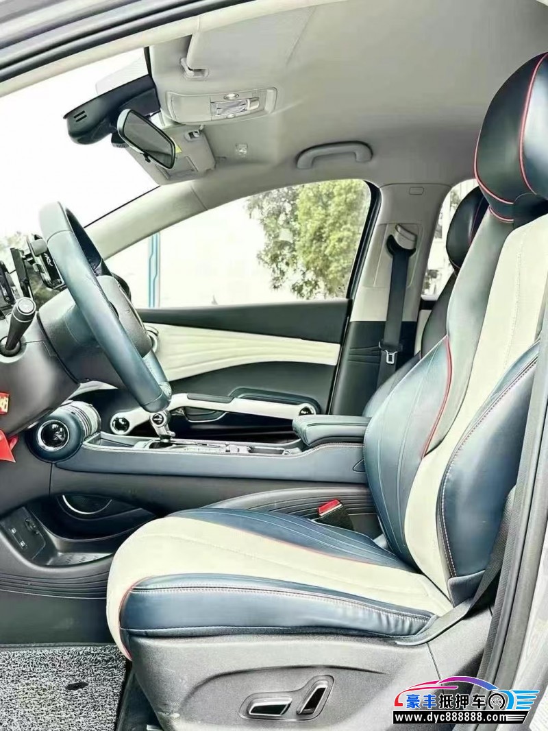 23年比亚迪元轿车抵押车出售