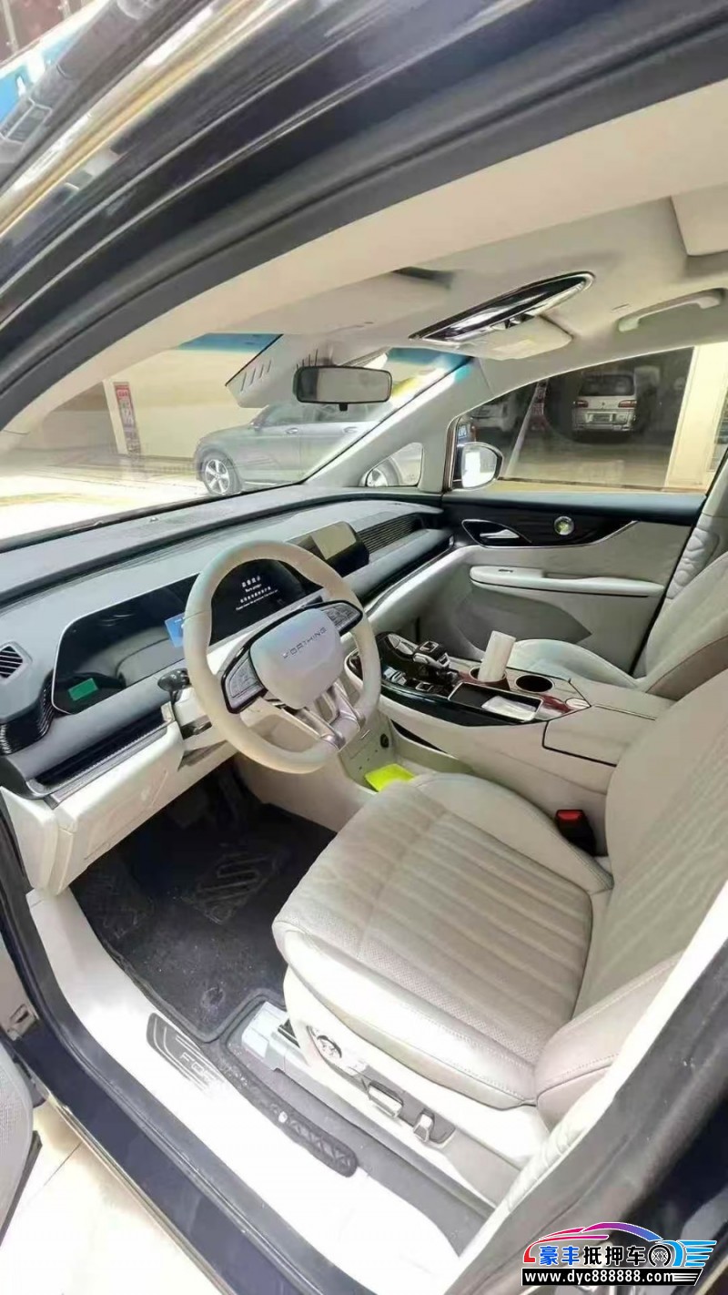 25年东风风行星海V9轿车抵押车出售