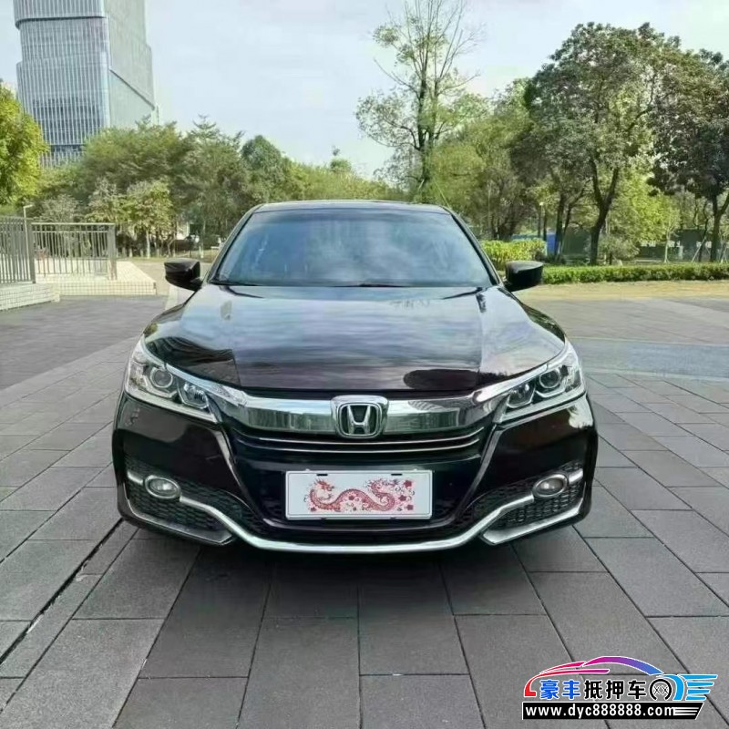 抵押车出售17年本田雅阁轿车